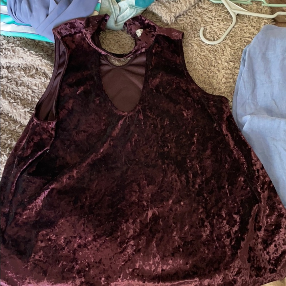 Sleeveless suede shirt